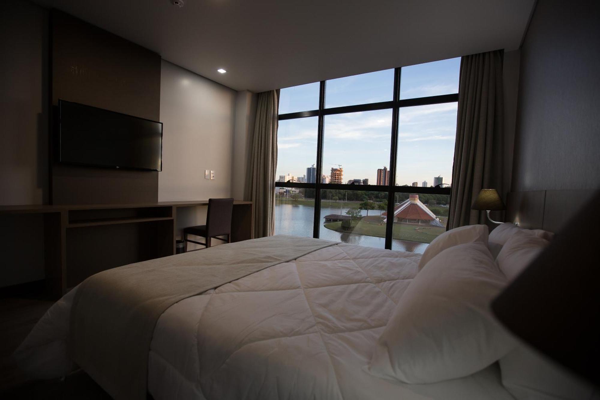 Bello Hotel Toledo  Eksteriør bilde