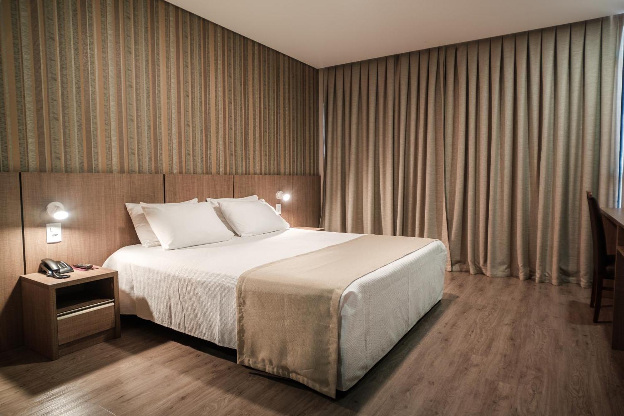 Bello Hotel Toledo  Eksteriør bilde