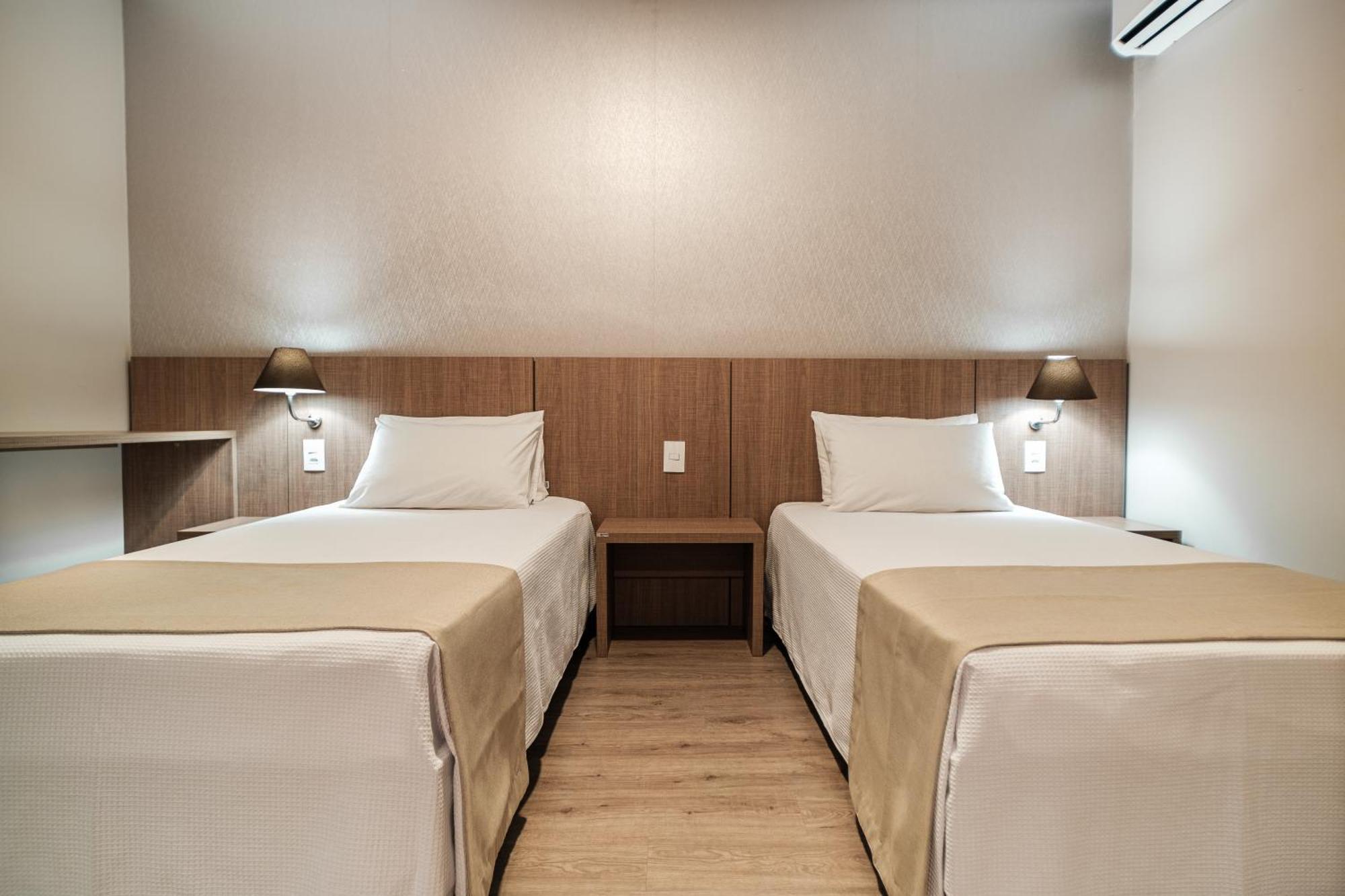 Bello Hotel Toledo  Eksteriør bilde