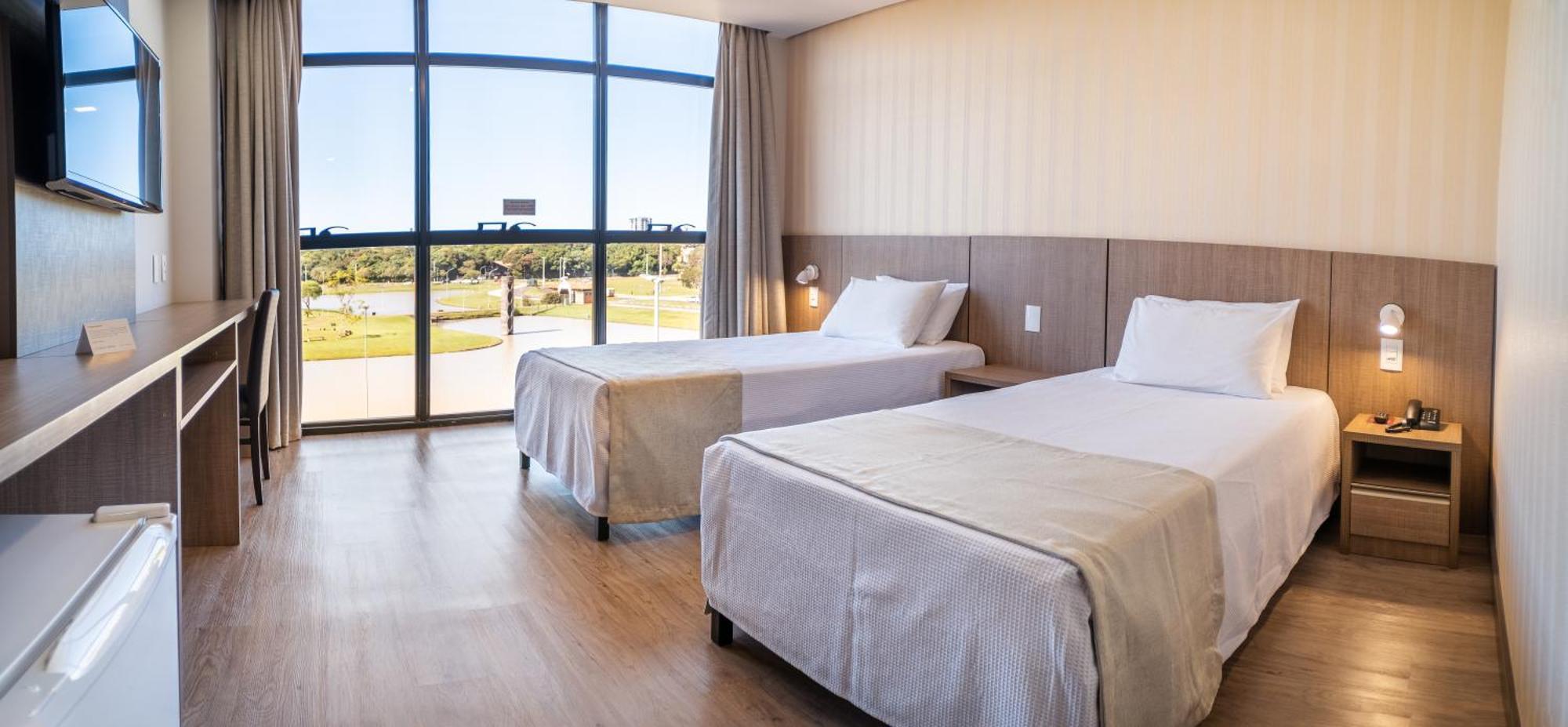 Bello Hotel Toledo  Eksteriør bilde