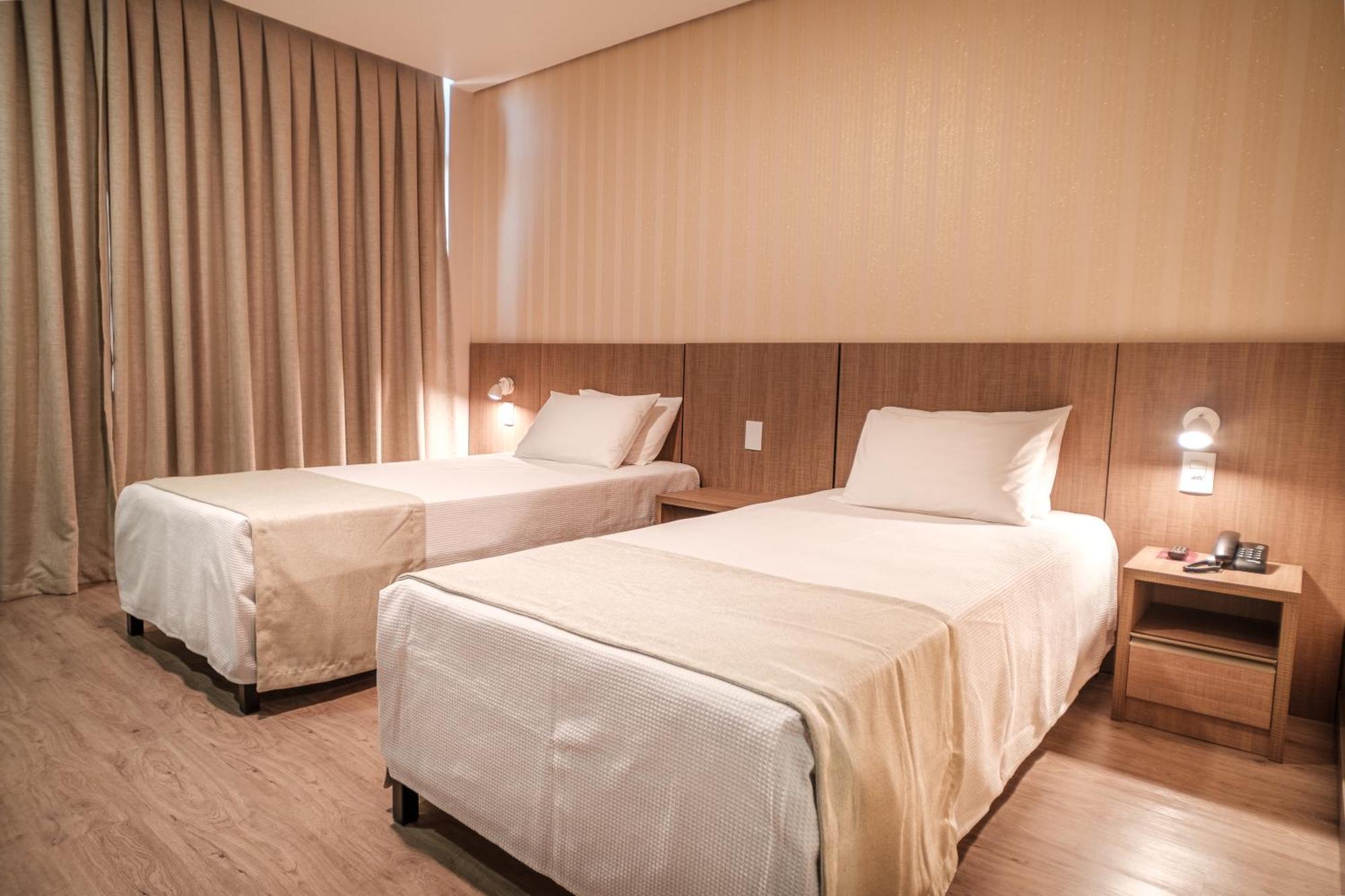 Bello Hotel Toledo  Eksteriør bilde