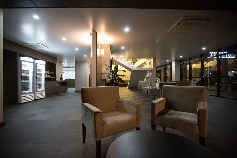 Bello Hotel Toledo  Eksteriør bilde